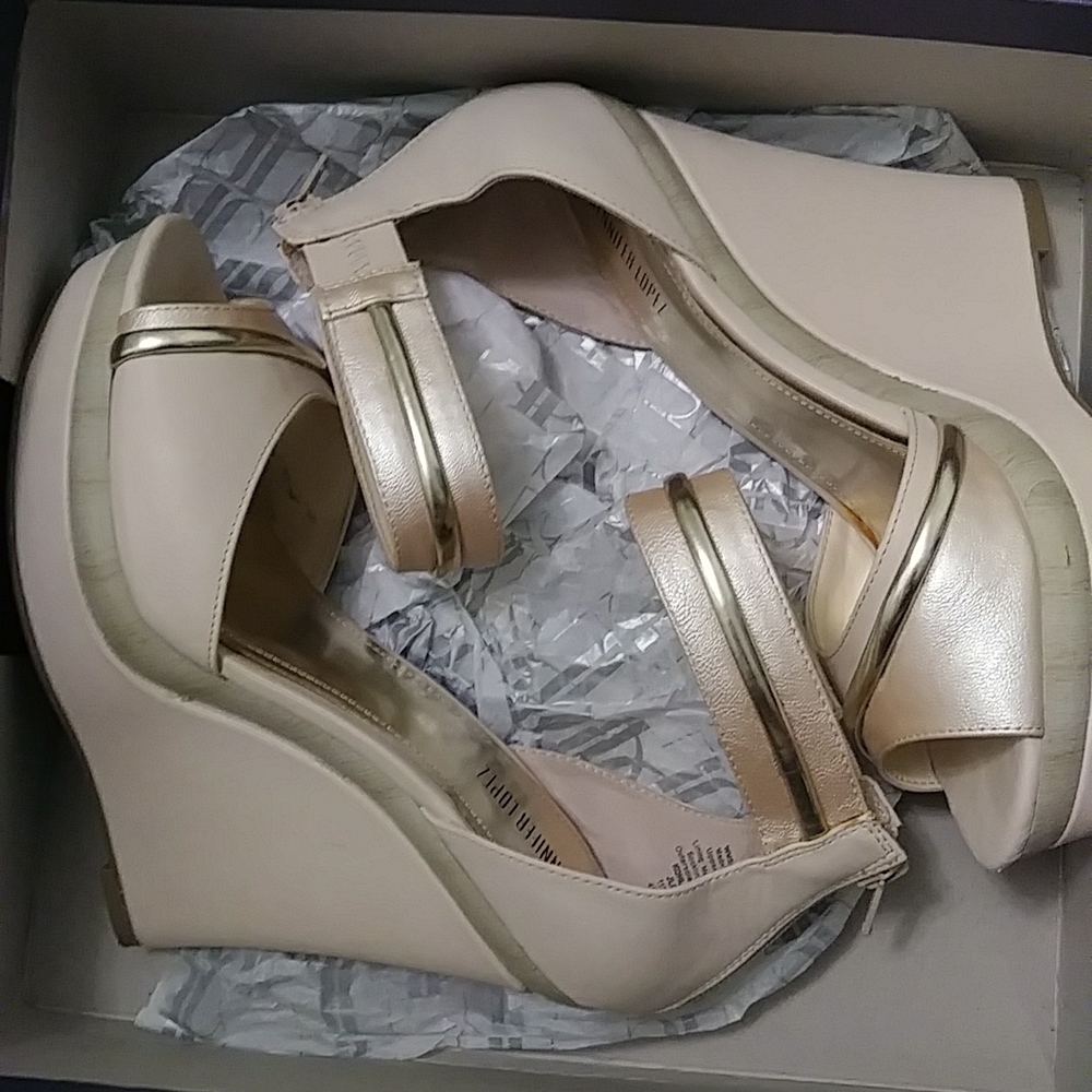 Jennifer Lopez shoes blush 5" wedge platform. Sz 8.5